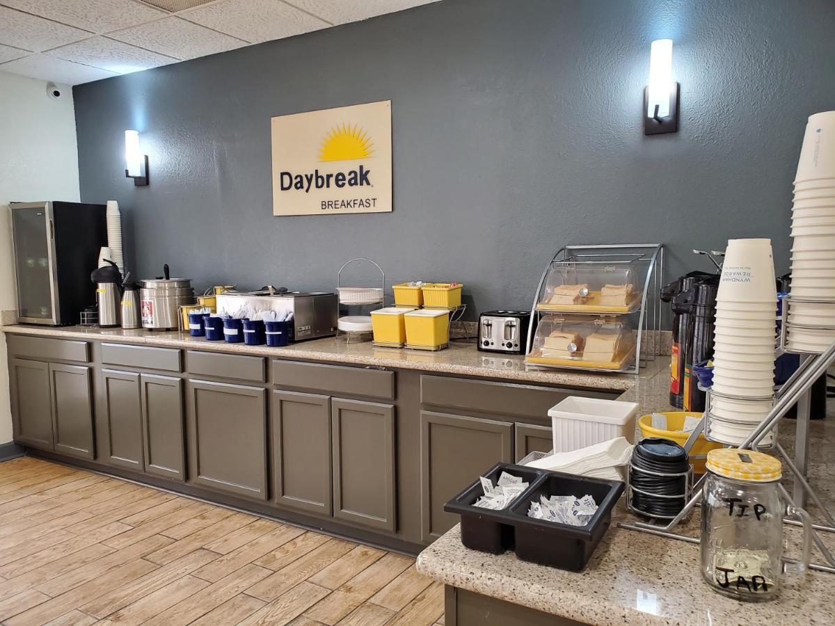 Days Inn By Wyndham Lawton Ngoại thất bức ảnh